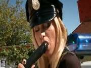 Видео секс с девушкой полицейсчкой